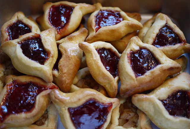 Hamentashen, traditional biscuits eaten on Purim. See Photo Credits.