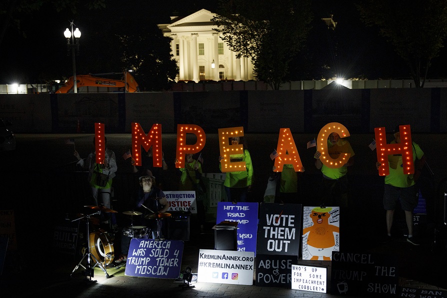 Anti-Trump protestors outside the White House. See Photo Credits.