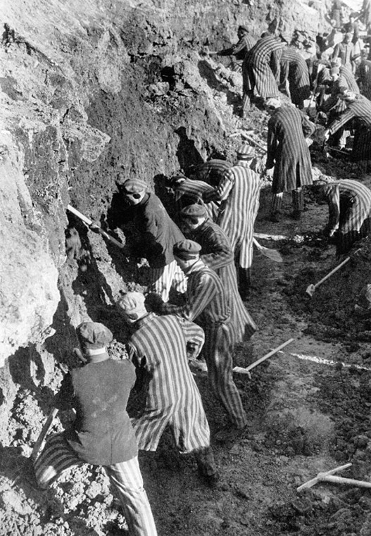 Forced labour, Sachsenhausen (Bundesarchiv/Wikipedia)