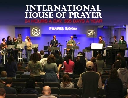 Live worship in the IHOP prayer room