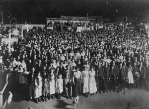 Australian revival meeting, 1912