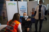 Holocaust survivor J. Kleinman, 92 receives 2nd Pfizer vaccine