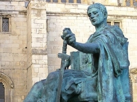 Constantine the Great, sculpture in York