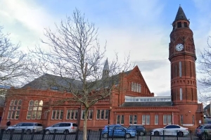 UK mosque that faced allegations of extremism / hate speech in 2003